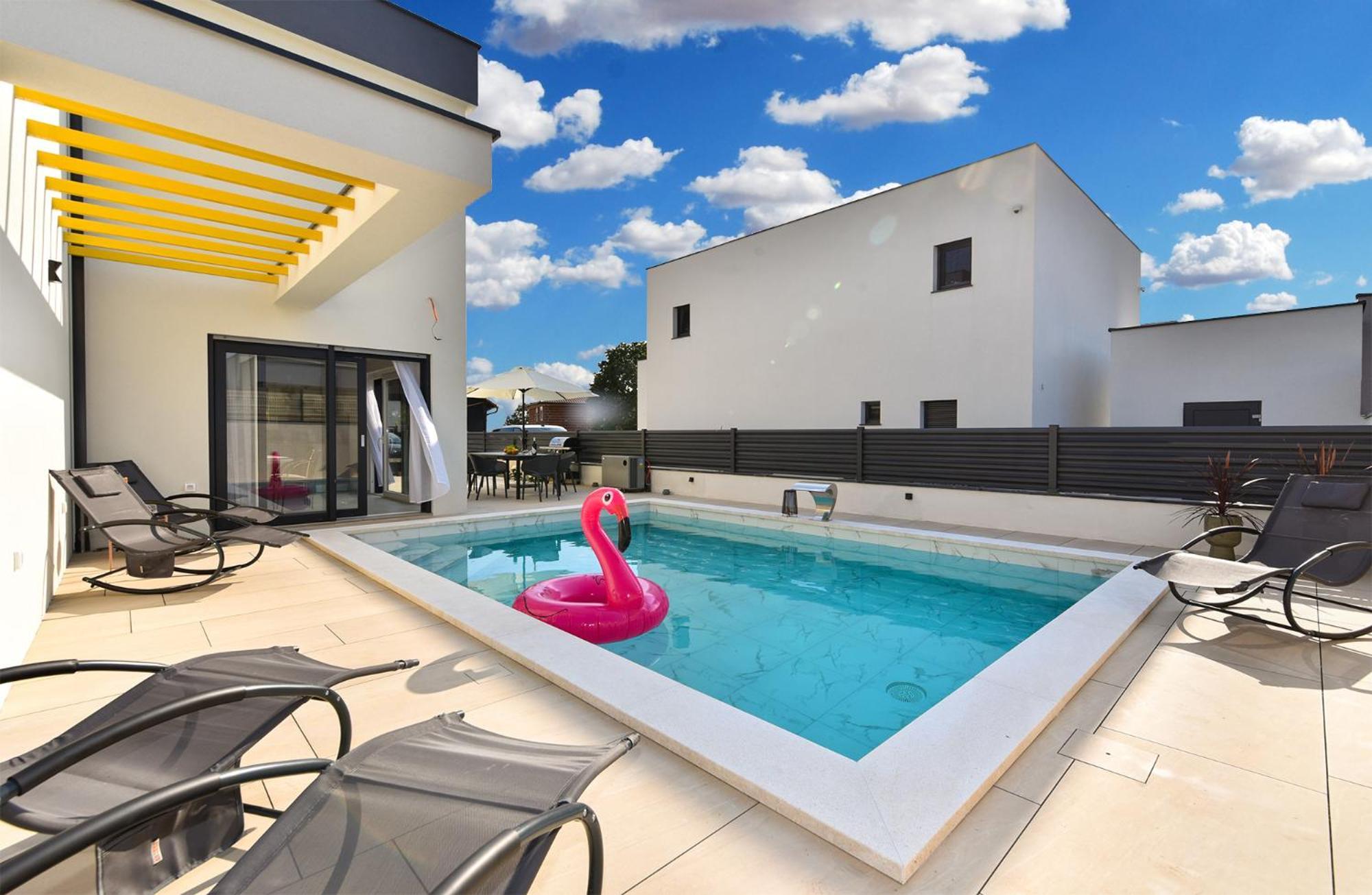Villa Jlo1 Mit Beheizbarem Pool Peroj Exterior foto